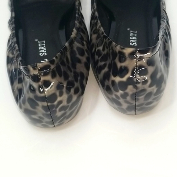 SALE! Genuine Leather Gray Leopard Flat - Picture 3 of 4
